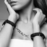 Manette bracciale sottili nere MazeThin Handcuffs - Bijoux Indiscrets